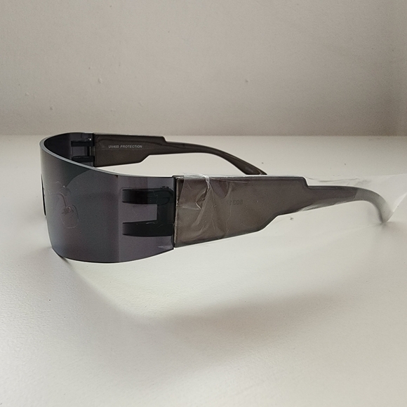 NEW Black Slim Sleek Shield Sunglasses Sunnies - Picture 8 of 10